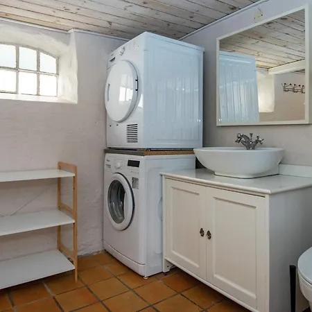 7 Person In Grenaa * Gjerrild