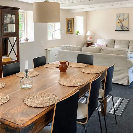 7 Person In Grenaa