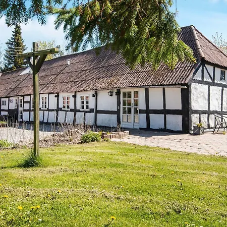 7 Person In Grenaa *